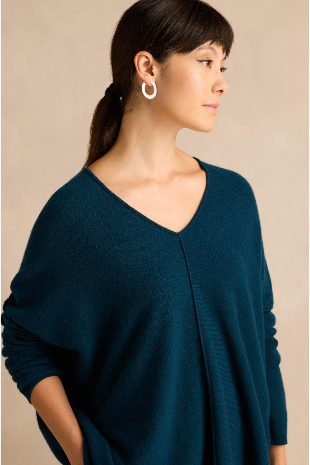 MERINO WOOL V NECK JUMPER