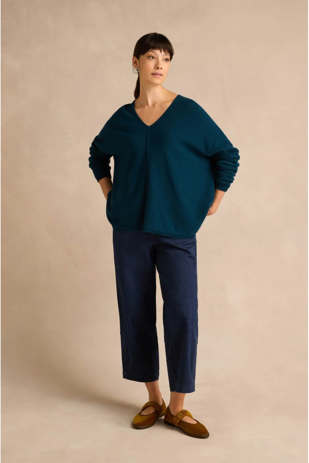 MERINO WOOL V NECK JUMPER