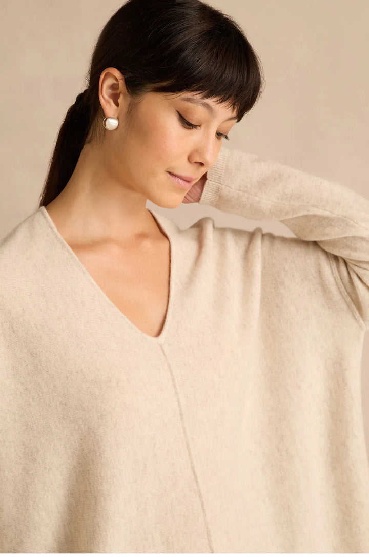 MERINO WOOL V NECK JUMPER