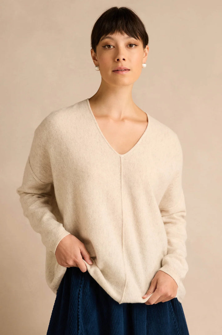 MERINO WOOL V NECK JUMPER