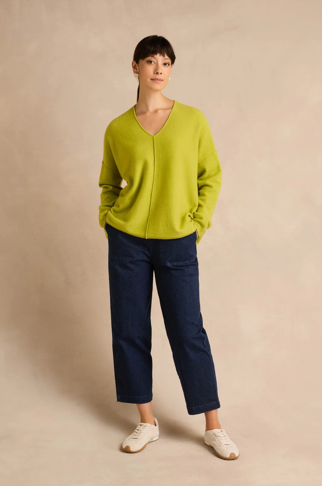 MERINO WOOL V NECK JUMPER
