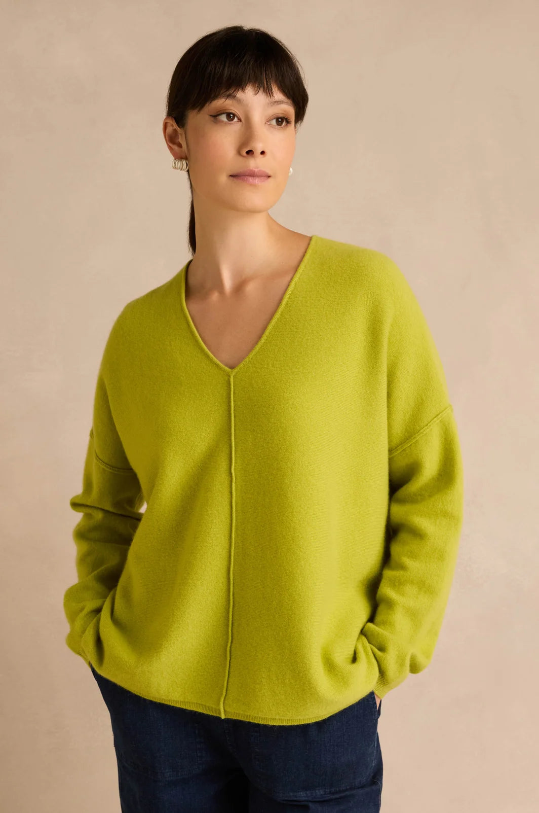 MERINO WOOL V NECK JUMPER