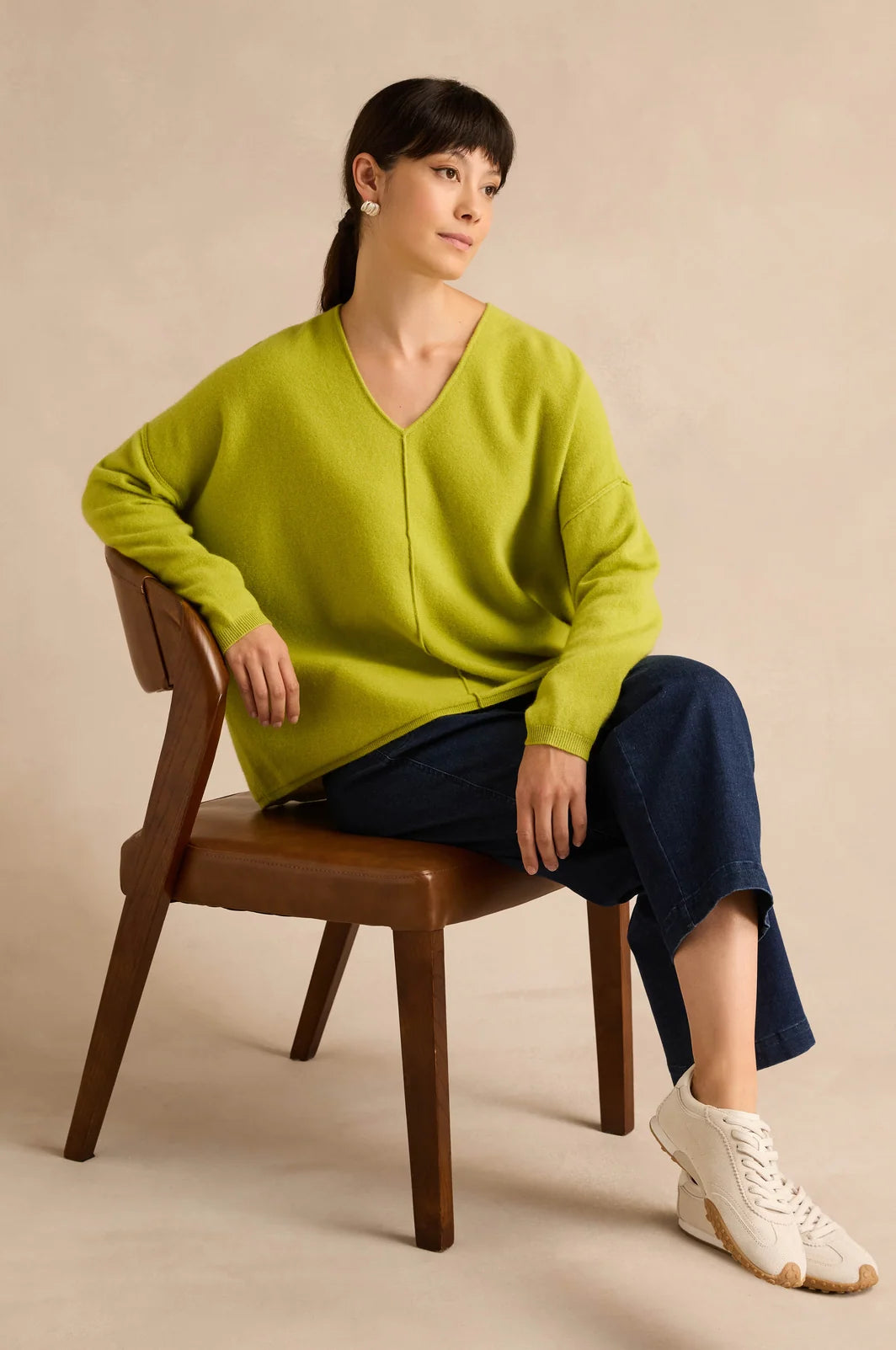 MERINO WOOL V NECK JUMPER