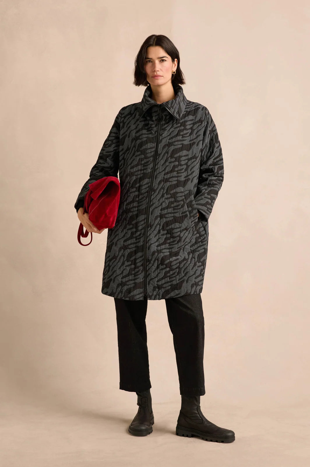 QUILTED METALIC COAT