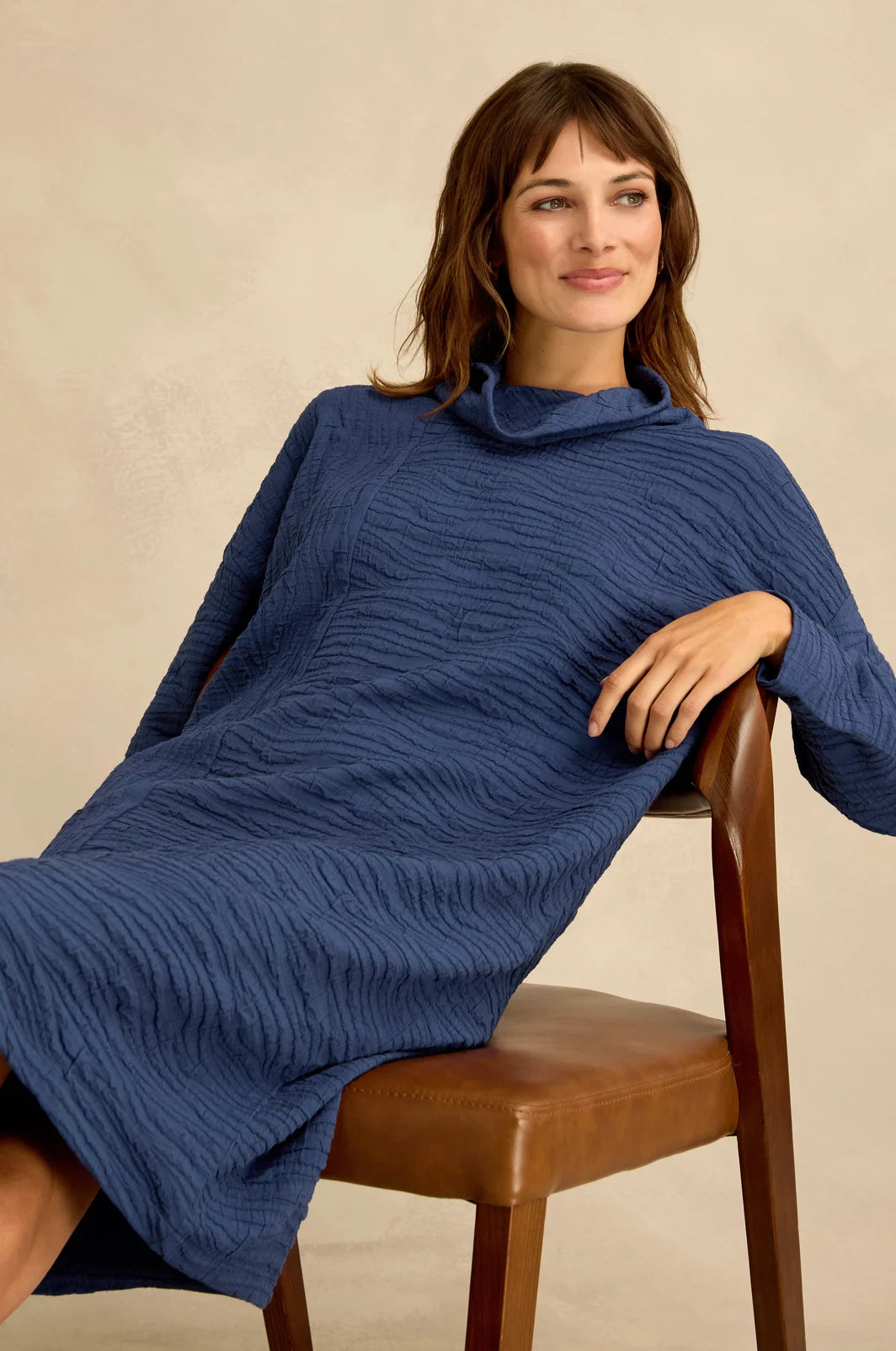 WAVE TEXTURED CRINKLE DRESS