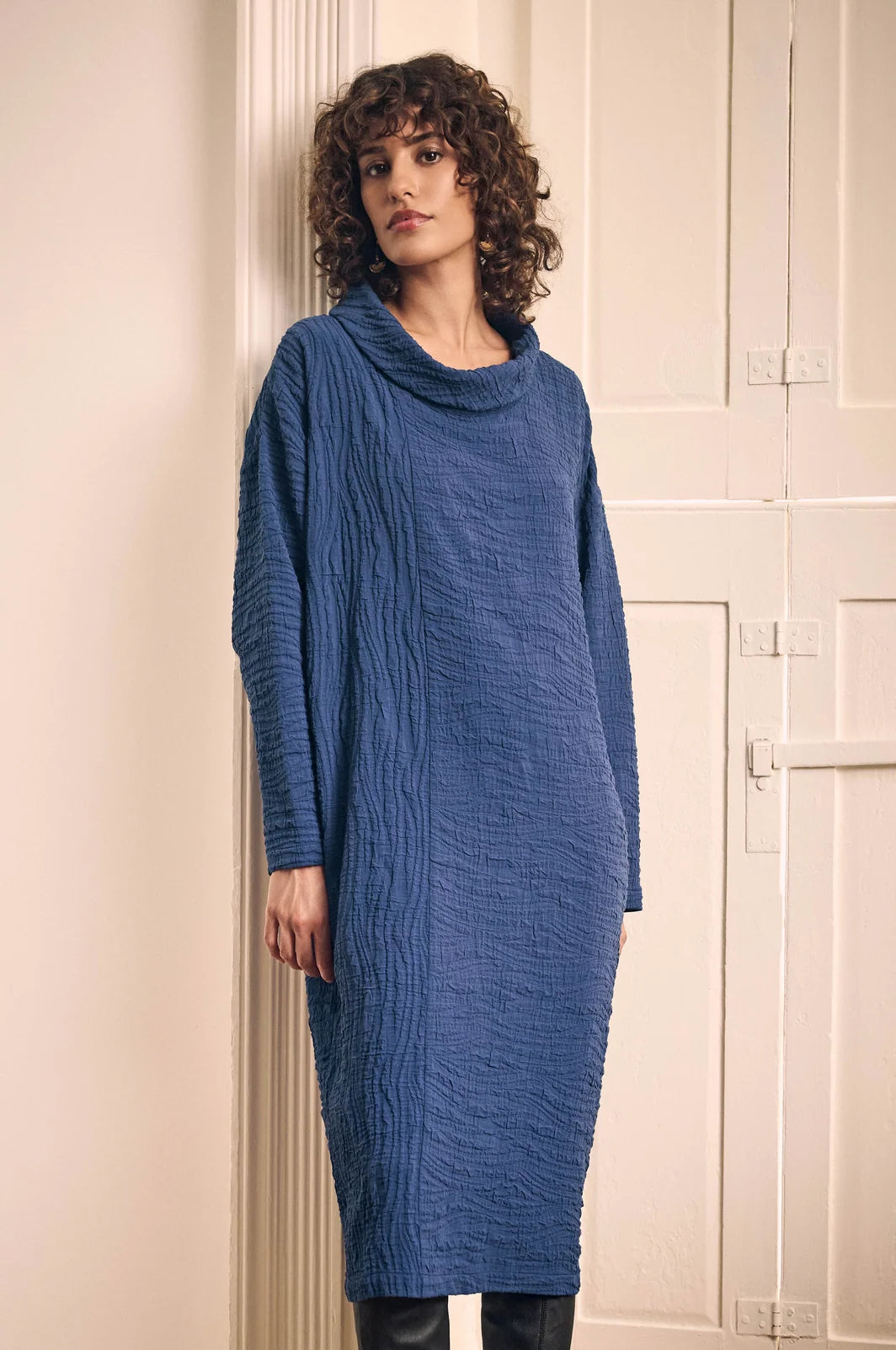 WAVE TEXTURED CRINKLE DRESS