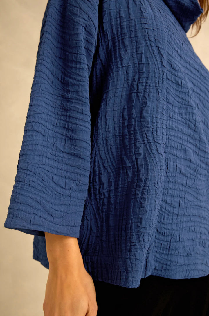 WAVE TEXTURED CRINKLE COWL NECK TOP