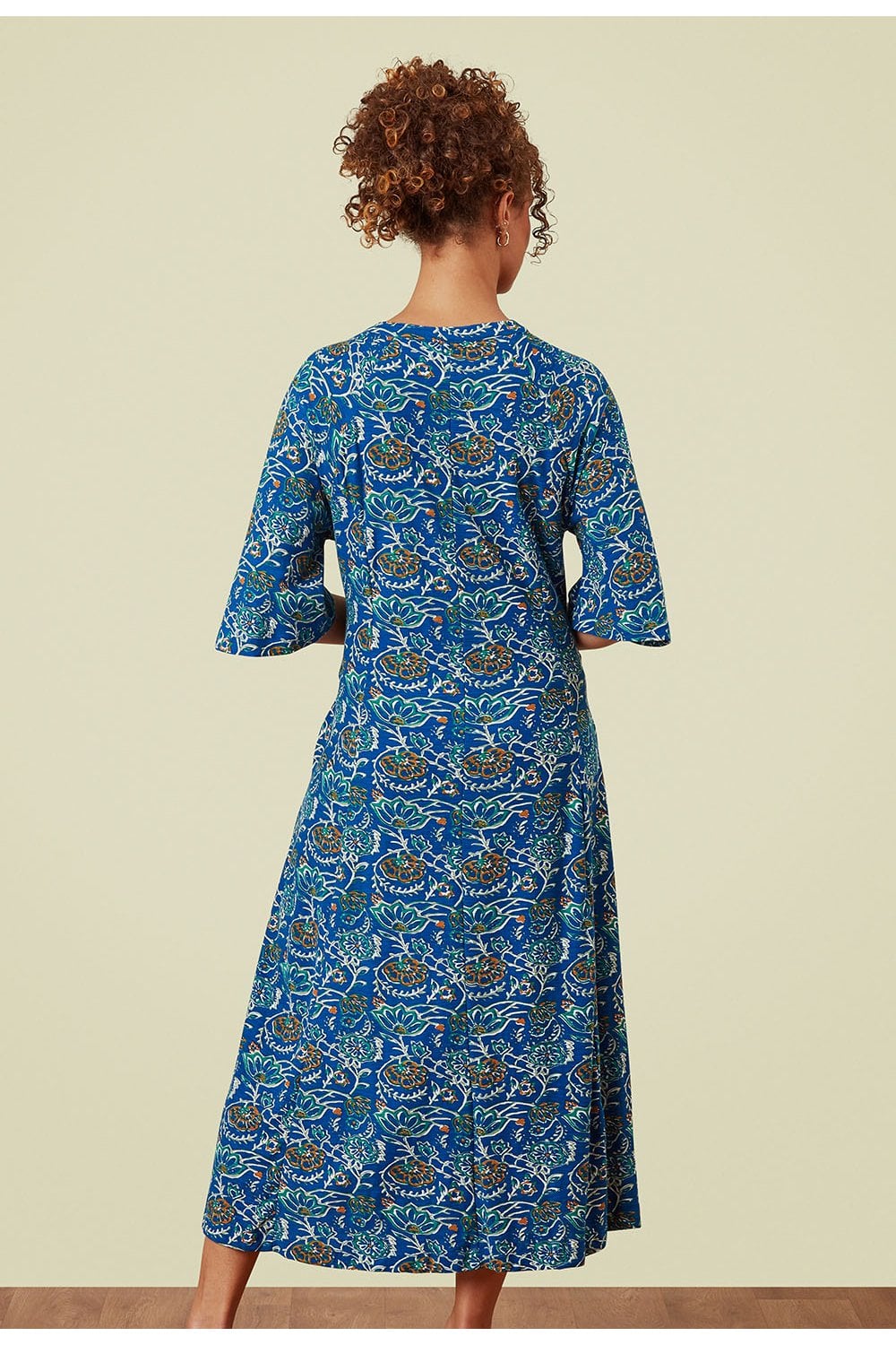 KULFI DRESS LOTUS PRINT | COL=MULTI