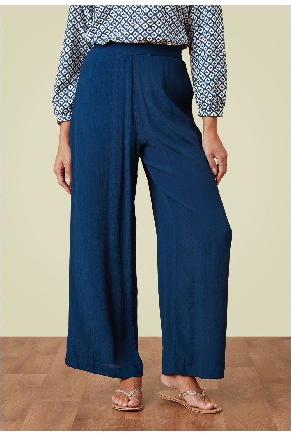 TREY TROUSER | COL=RIVIERA