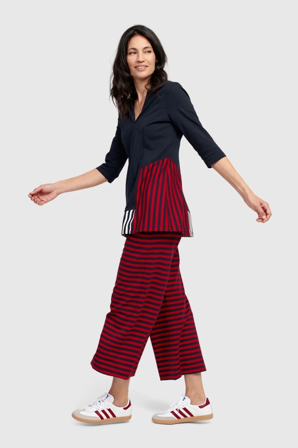 ROWAN V NECK STRIPES TOP