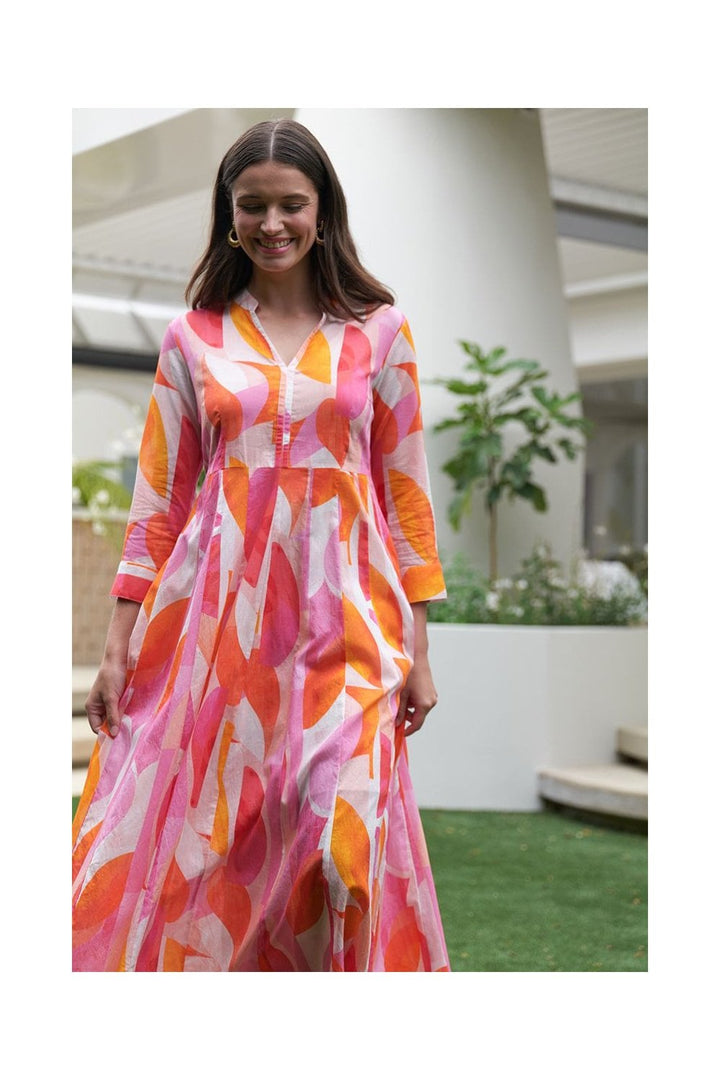 CRUSIN DRESS | COL=FEELING PEACHY