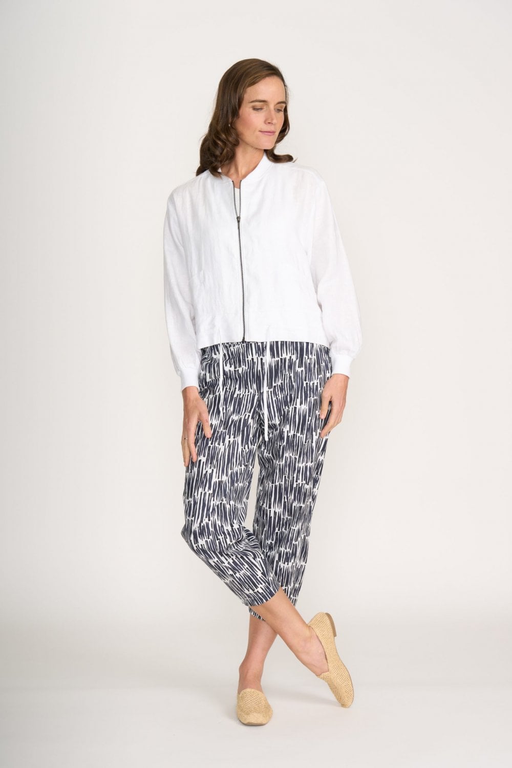 F08233-WHITE-16