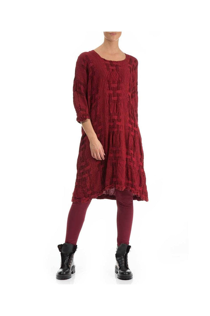 TEXTURED 3/4 SLEEVE TUNIC | COL=RED