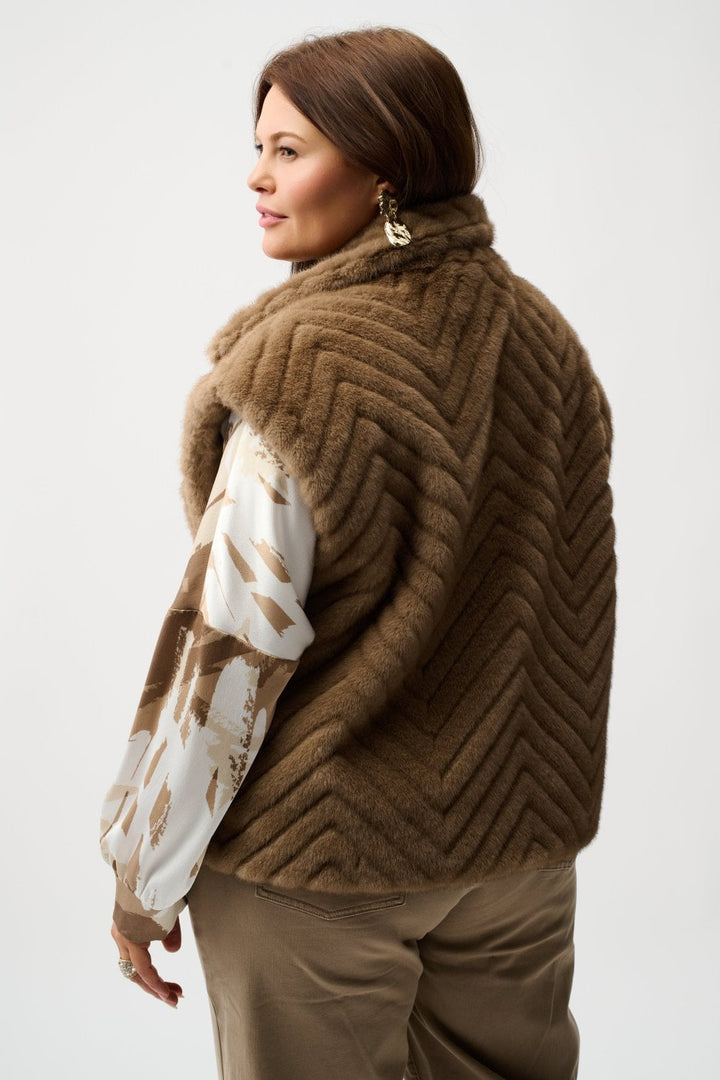 CHEVRON FAUX FUR  GILET | COL=BLACK,MINK