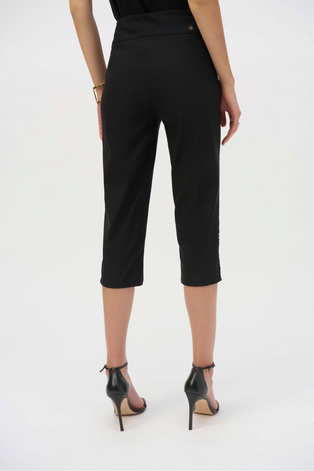 252192-BLACK-14