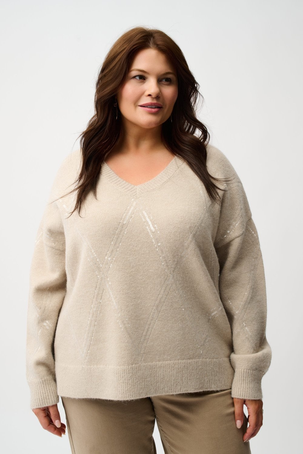 DIAMOND SEQUIN DESIGN PULLOVER | COL=OYSTER