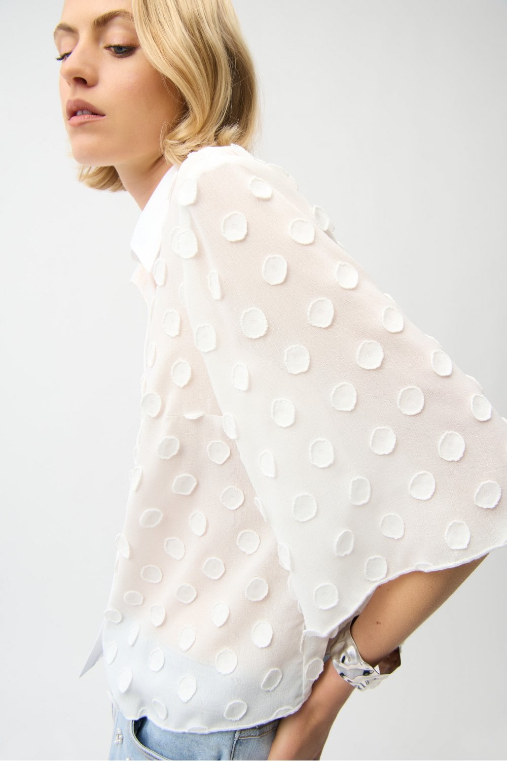 DOT JACQAURD BOXY BLOUSE | COL=VANILLA