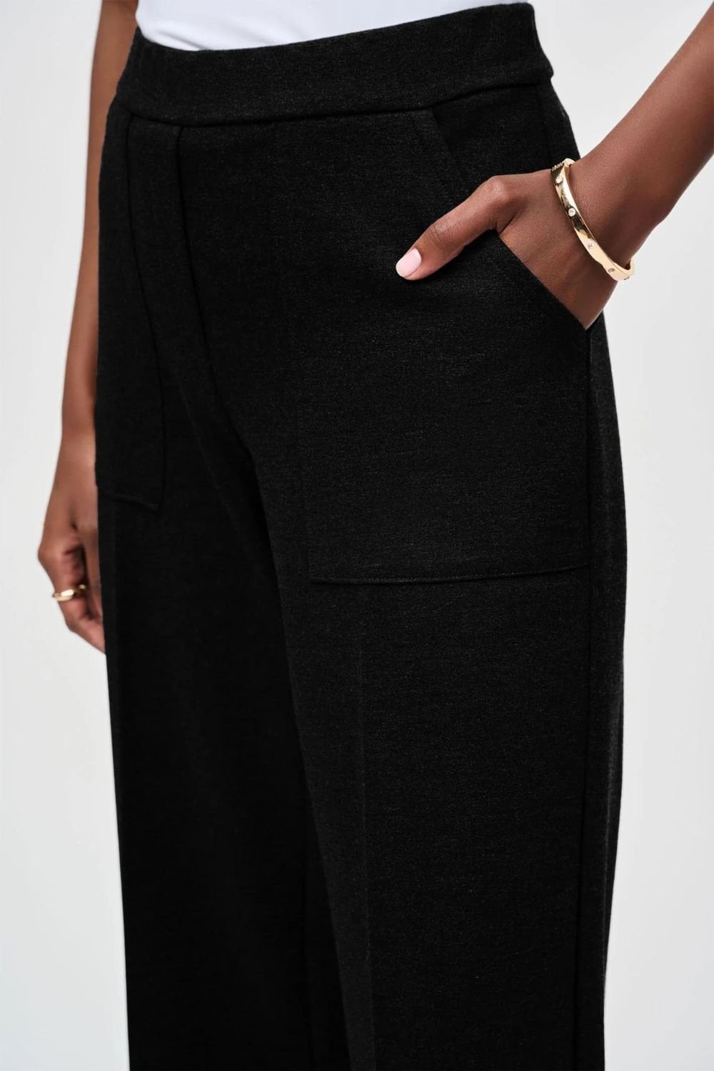 243259-BLACK-16