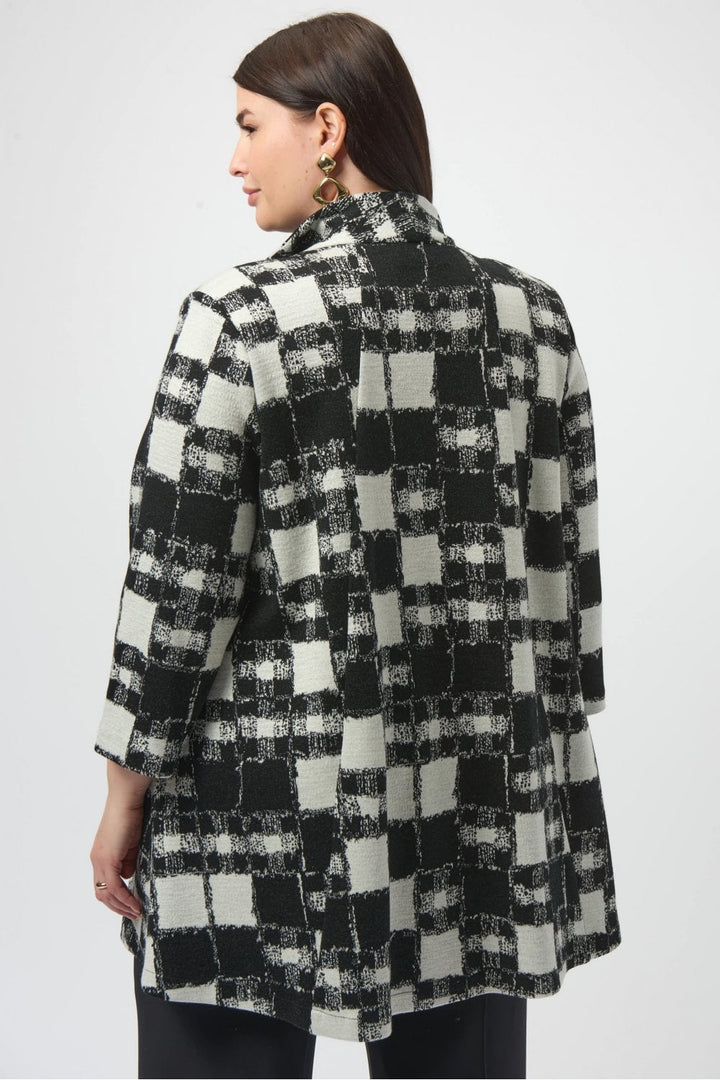 253017-BLACK-14