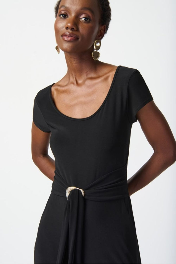 241057-BLACK-12