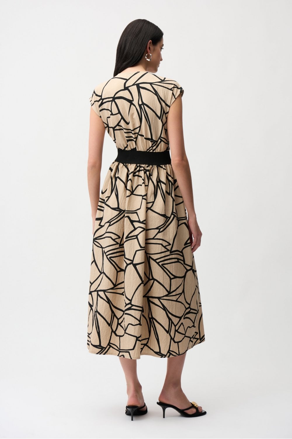 SEERSUCKET ABSTRACT FIT AND FLARE DRESS | COL=BEIGE