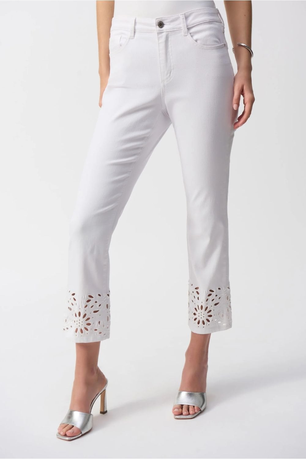 Straight Fit Cropped Jeans | COL=WHITE