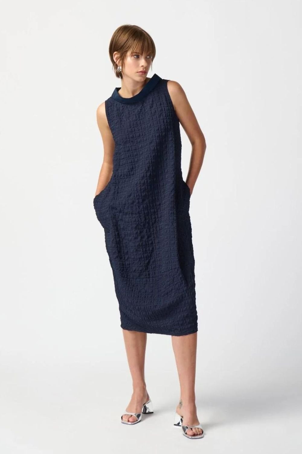 TEXTURED SLEEVELESS DRESS | COL=MIDNIGHT