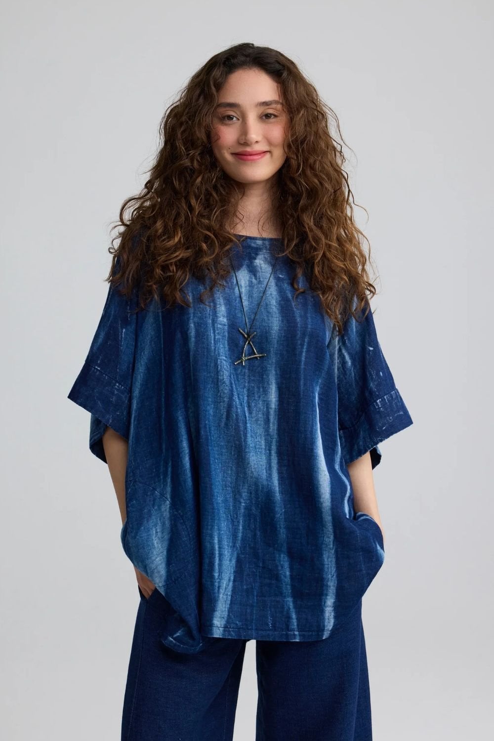 SOFT DENIM WASH TOP | COL=CANDY SKY