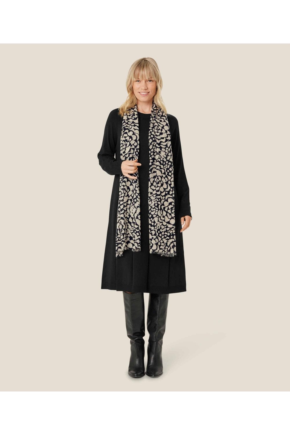 ARYANA SCARF | COL=BLACK