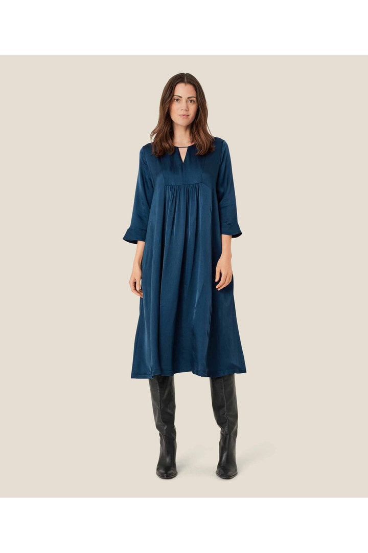 NADYNE DRESS | COL=MOONLIT OCEAN