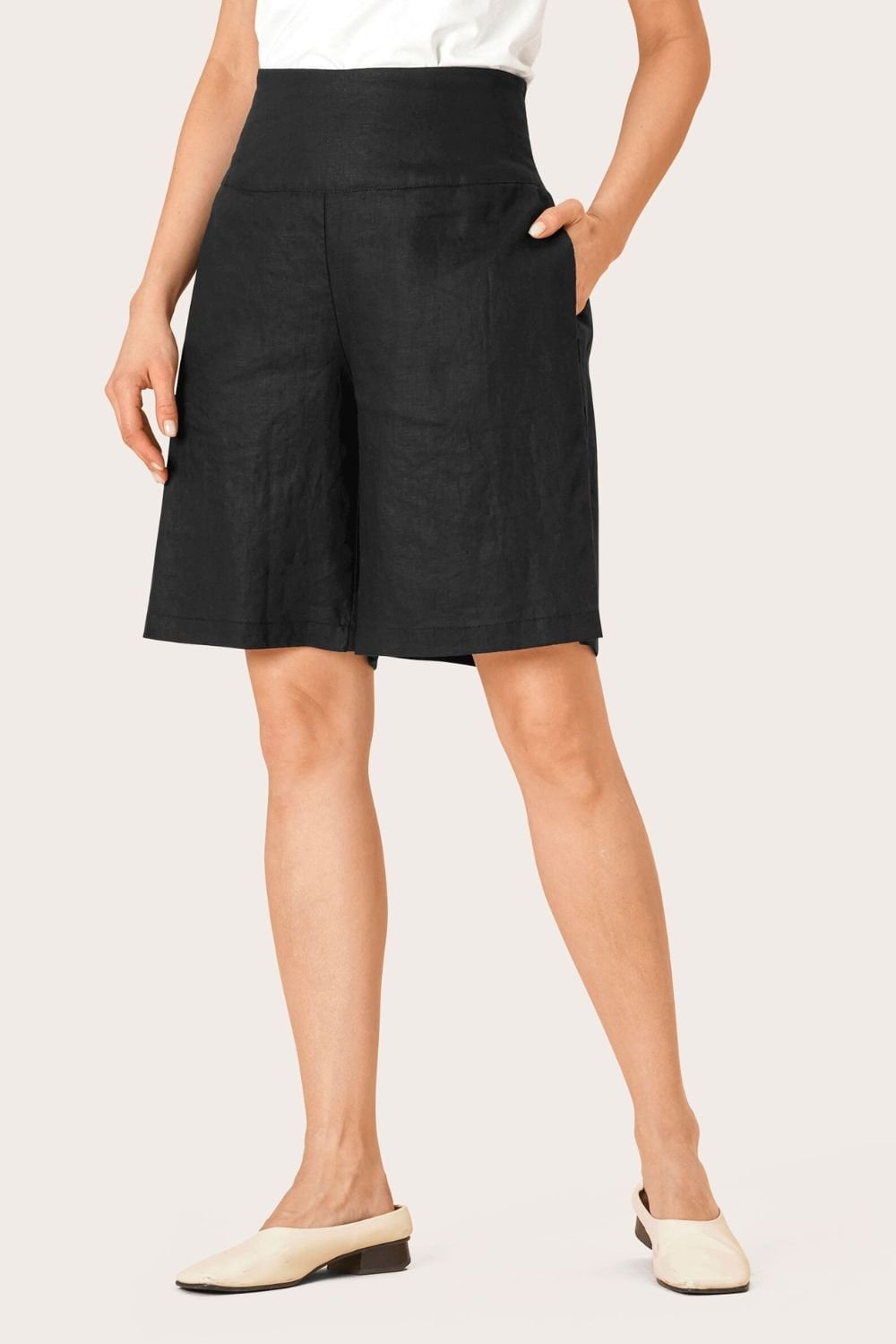 PINNJA SHORTS | COL=BLACK