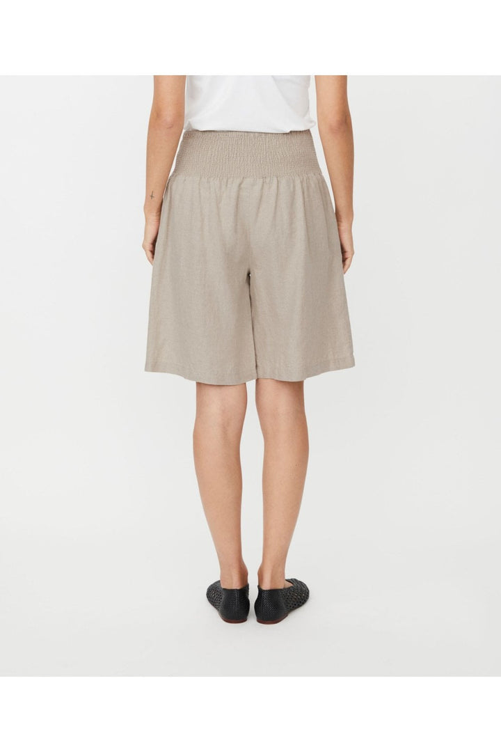 PINNJA SHORTS | COL=NATURAL