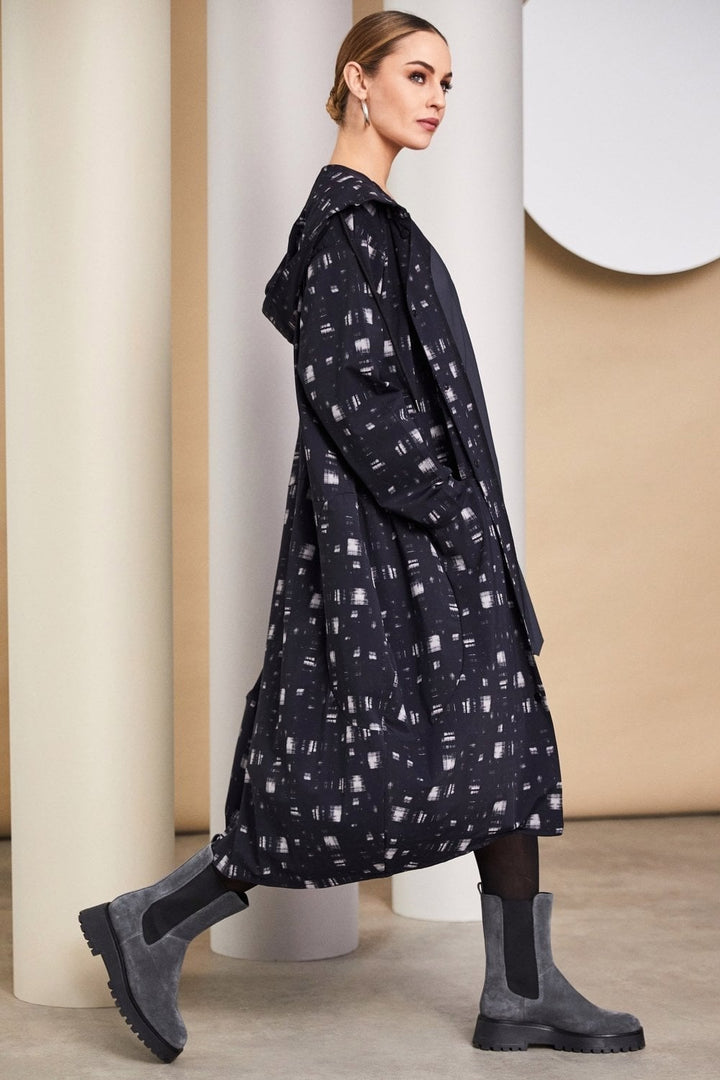 BLUR PRINT HOODED COAT | COL=BLACK/GREY