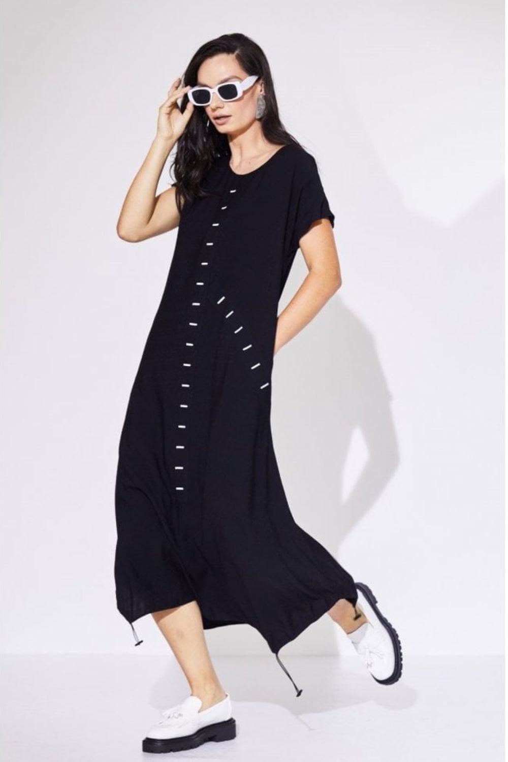 BUTTON HOLE DETAIL DRESS | COL=BLACK