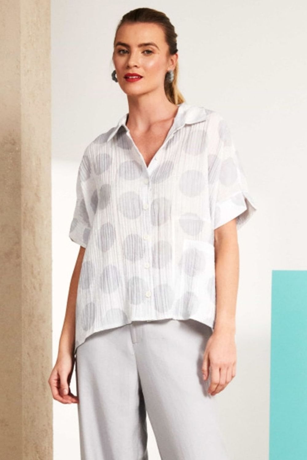 CRINKLE SPOT SHIRT WITH POCKET DETAIL | COL=SILVER
