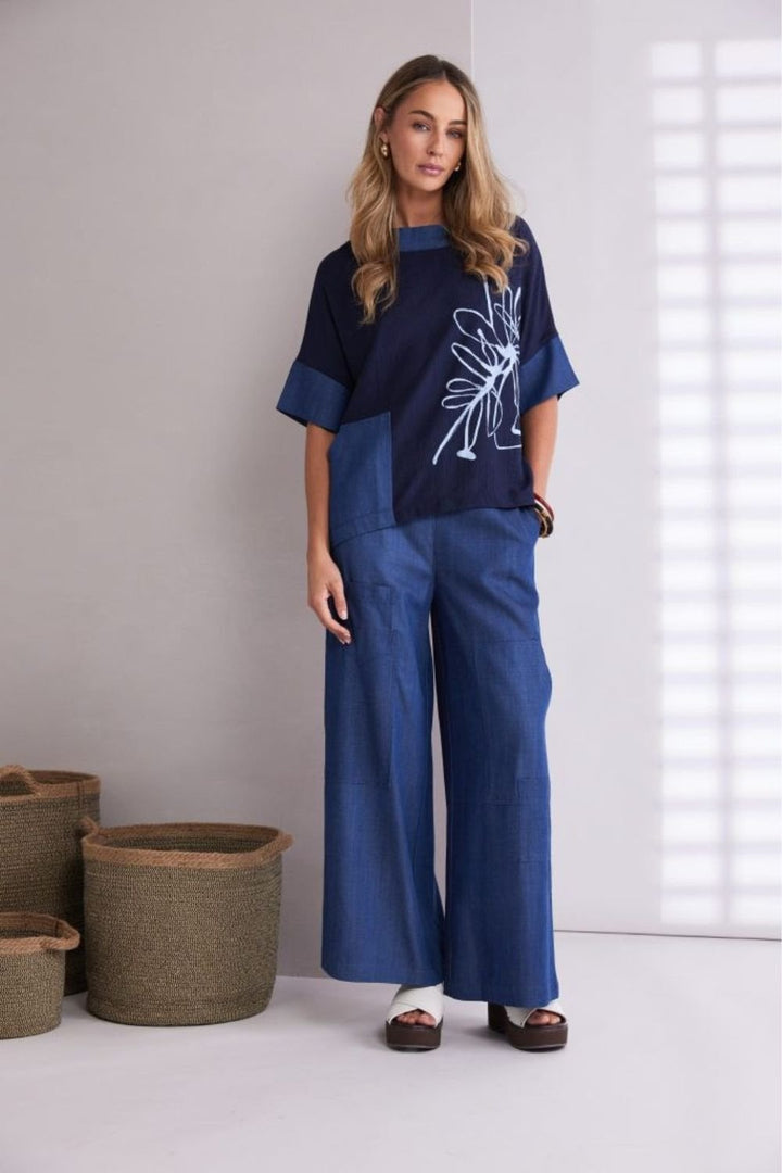 DENIM LOOK PLACEMENT PRINT TOP | COL=DENIM BLUE