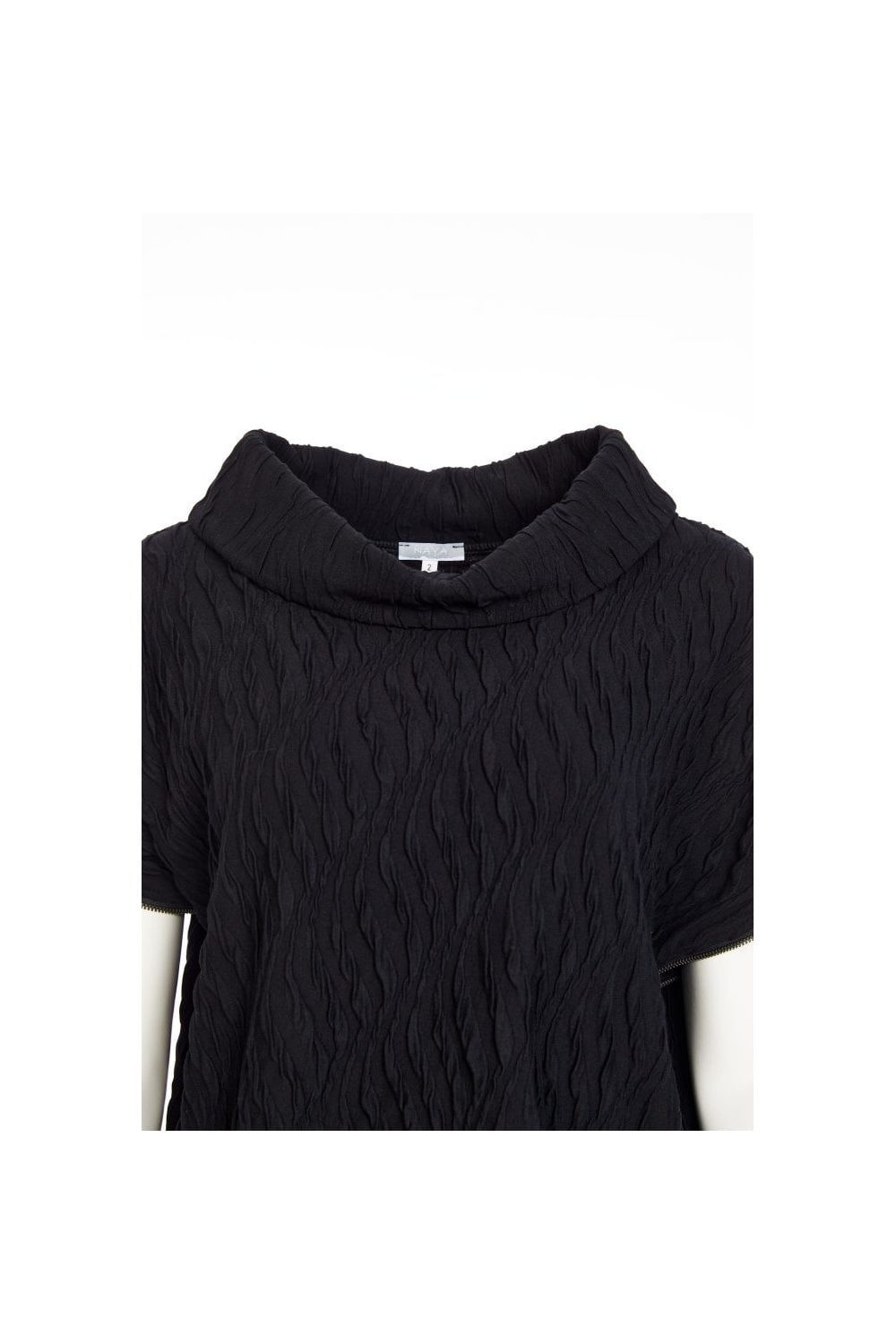 EMBOSSED KNIT TOP | COL=BLACK