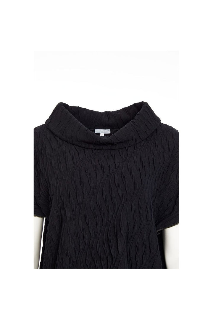EMBOSSED KNIT TOP | COL=BLACK
