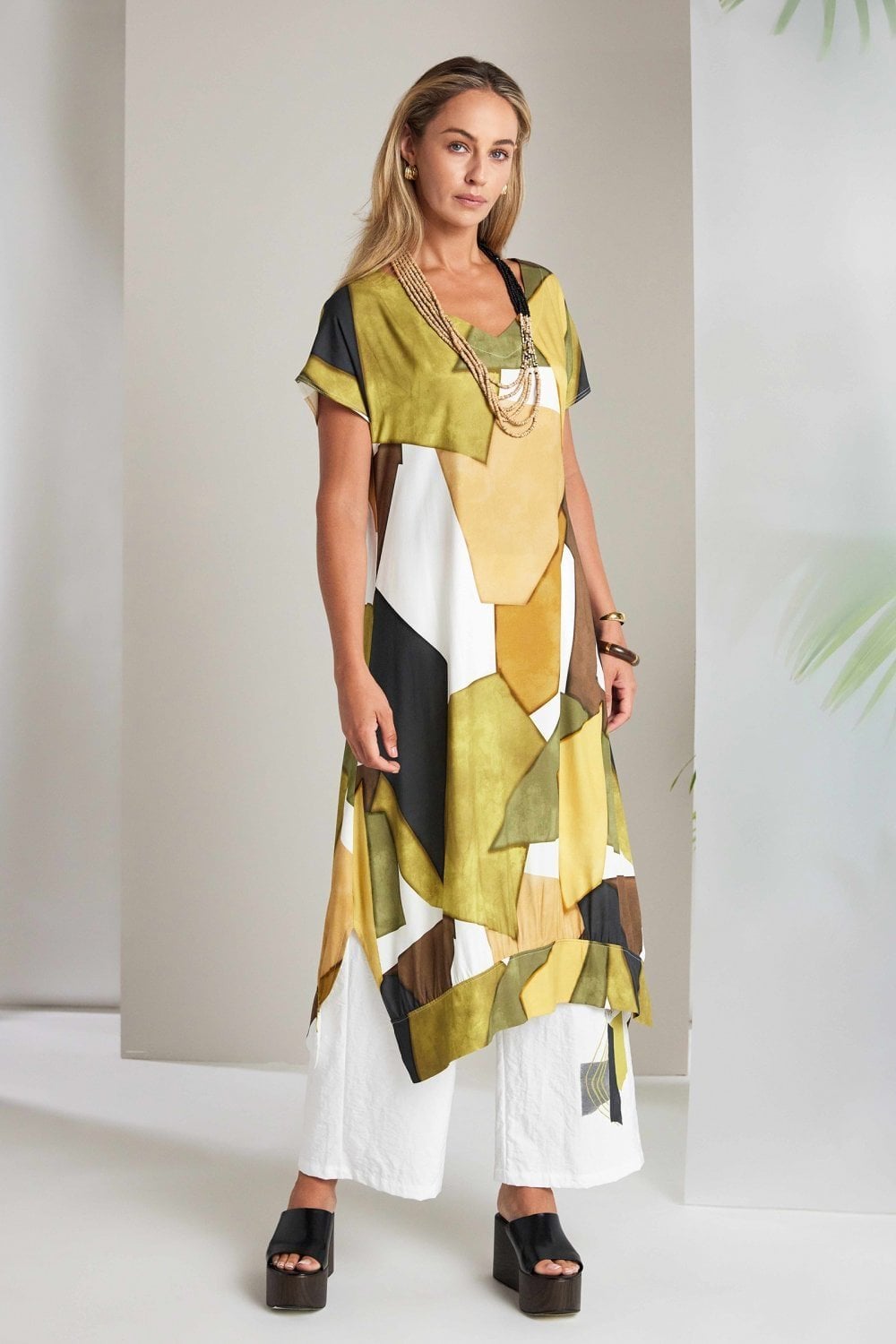 GRAPHIC PRINT V NECK DRESS | COL=OASIS