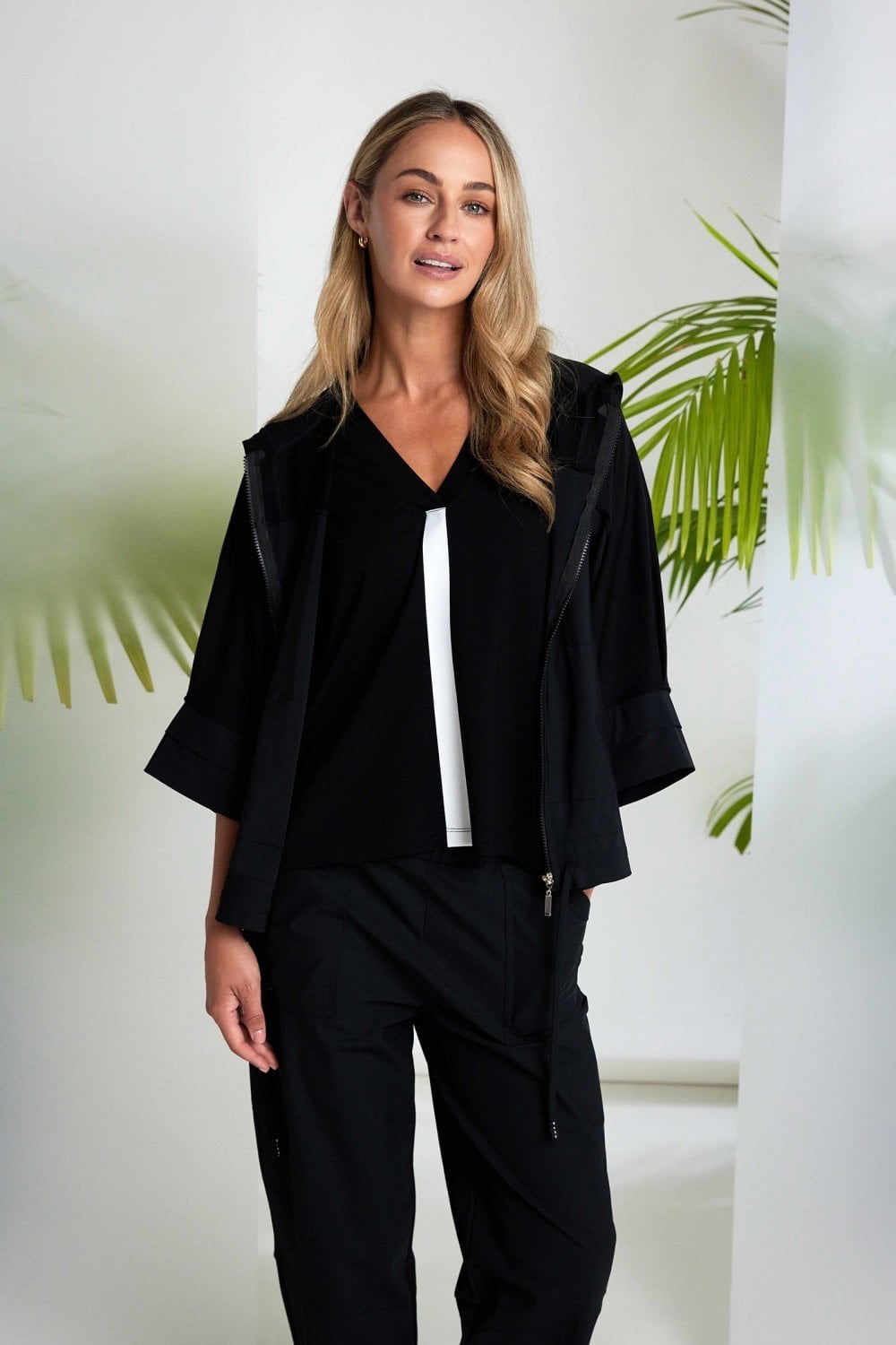 JACKET WITH CONTRAST FRONT | COL=BLACK/WHITE