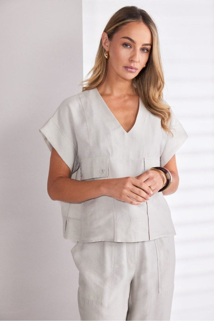 PATCH POCKET V NECK TOP BUTTON DETAIL | COL=ASH