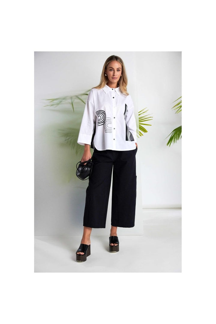 PLACEMENT PRINT SHIRT WITH STRIPED SECTIONS | COL=BLACK/WHITE