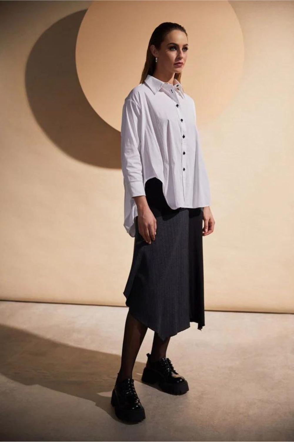 SHIRT WITH SPOT PRINT BACK | COL=BLACK/WHITE