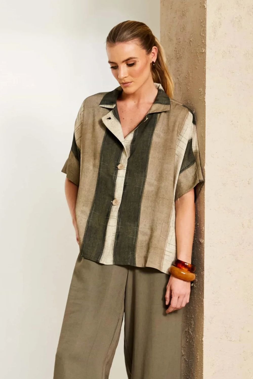 WIDE STRIPE SCRATCH PRINT JACKET | COL=ARMY