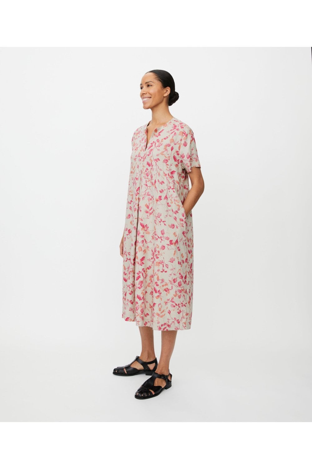 NIPANI DRESS | COL=CARMINE