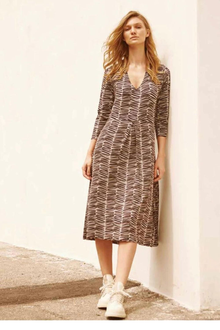 DASH PRINT DRESS | COL=BLACK