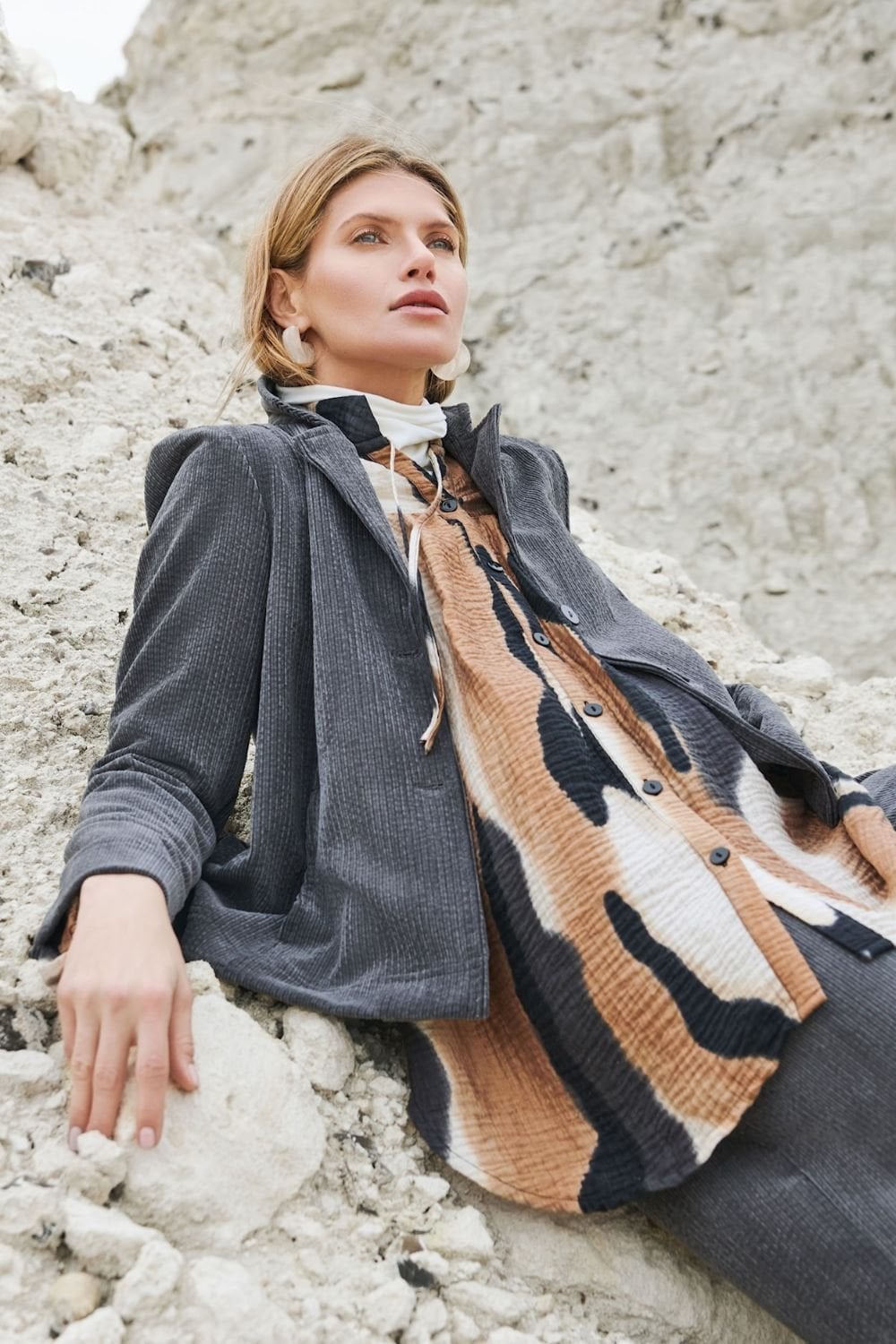 TWO BUTTON CORD JACKET | COL=CHARCOAL