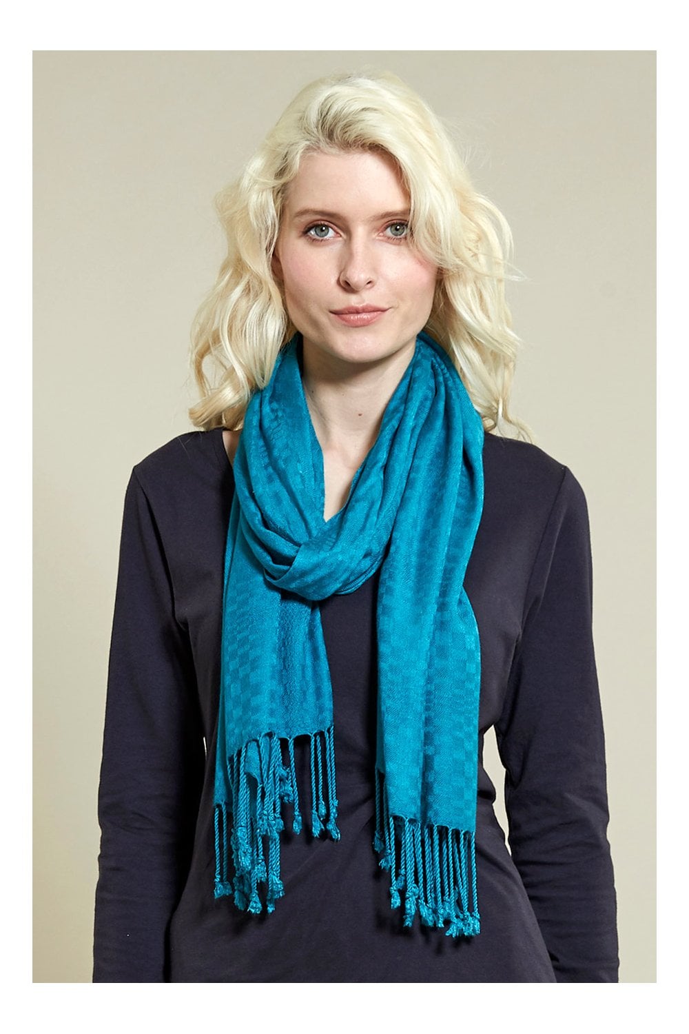 FRINGE VISCOSE SCARF | COL=TURQ