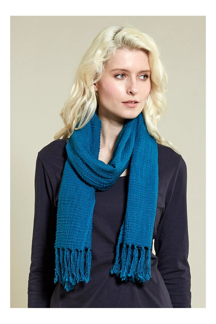 PLAIN TEXTURED SCARF | COL=PACIFIC