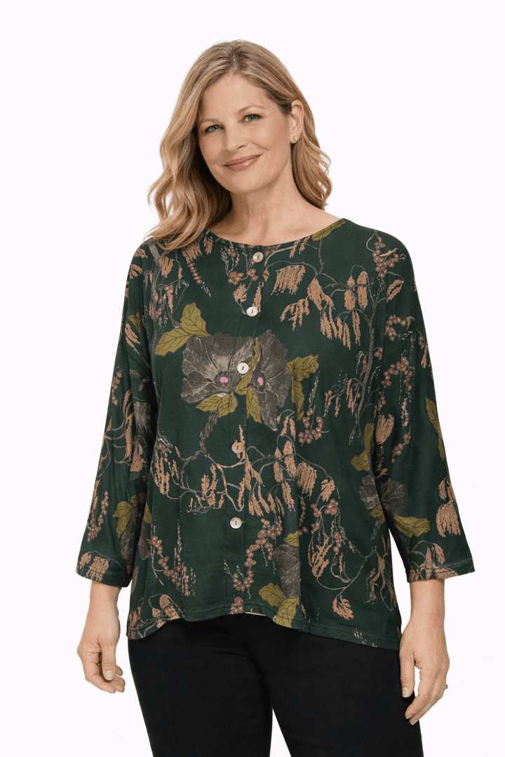 BUTTON FRONT WOODLAND PRINT TOP | COL=FOREST